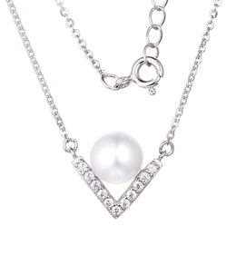 Casablanca Pearl V Necklace