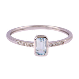 10kt White Gold & Lab Grown Blue Topaz Ring