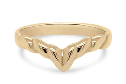 Twisted Chevron Curved V Ring