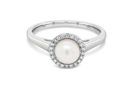 .10CT Diamond & Pearl White Gold Ring