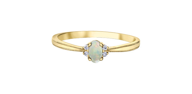 Yellow Gold & Opal Fashion Ring