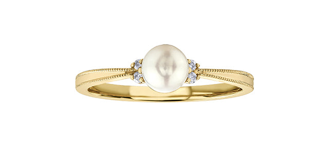 Diamond & Pearl Gemstone Ring