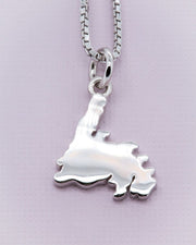 13MM Casablanca Newfoundland Pendant (Available in Sterling Silver, White Gold or Yellow Gold)